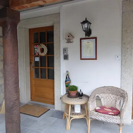 فندق مبيت وإفطار Charme Chez Brigitte Corcelles-pres-Payerne